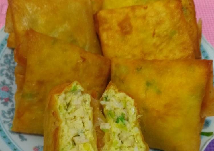 Martabak Telor isi daging ayam