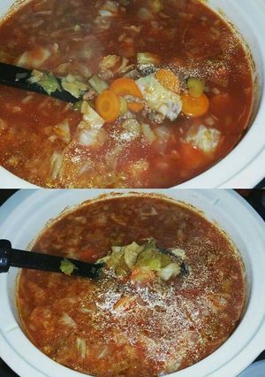 A picture of Hamburger Cabbage Soup.