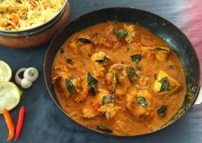 Kerala Coconut Chicken Curry recipe main photo