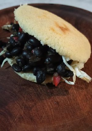 Una foto de Arepas dominó