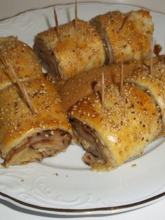 Una foto de Tronco de hojaldre relleno de berenjenas y jamón york