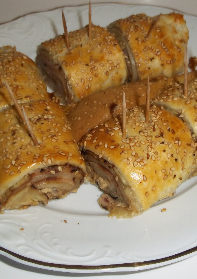 Una foto de Tronco de hojaldre relleno de berenjenas y jamón york