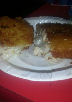 A picture of Crispy Molten Cheese Roll.