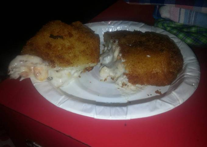 Crispy Molten Cheese Roll