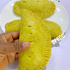A picture of Jamaican beef Patties.