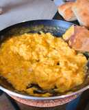 Huevos Revueltos para el Desayuno