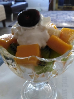 A picture of Mango shango.