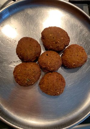 દાળવડા (Dal Vada Recipe In Gujarati) રેસીપી મુખ્ય ફોટો