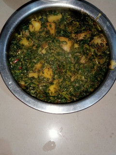 आलू मेथी की सब्जी (aloo methi ki sabzi recipe in Hindi) रेसिपी मुख्य फोटो