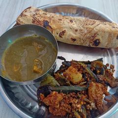 A picture of PALAK PANEER, BHINDI MASALA WITH CHAPATI.