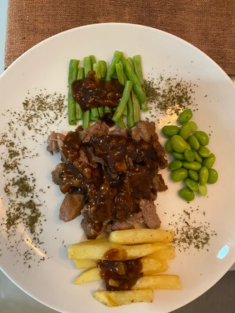 Cara Mudah Menyiapkan Resep Bistik daging sapi simple yang Sempurna