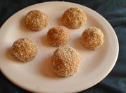 Una foto de trufas de coco y vainillas