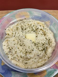 A picture of Lee's Simple Instapot Mashed Potatoes.