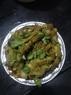 ભરેલી પાપડી નું શાક.(પાપડી ના રવૈયા.) રેસીપી મુખ્ય ફોટો