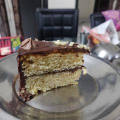 A picture of Simple Vanilla cake.