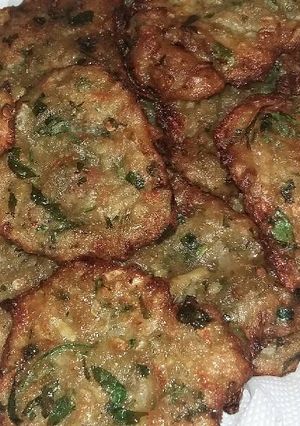 صورة لوصفة عروق لحمه وخضره مقليه🍤🍅