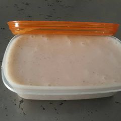A picture of Brown rice with apple puree.