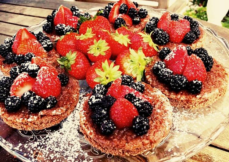 Bizcochitos de chocolate y frutos rojos