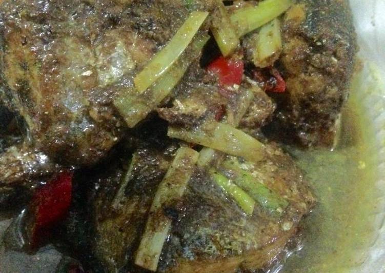 Cara Gampang Menyiapkan Rawon Tenggiri yang Sempurna
