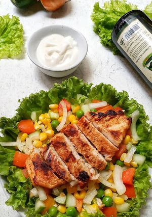 Foto resep Grill chicken salad with olivoila dressing