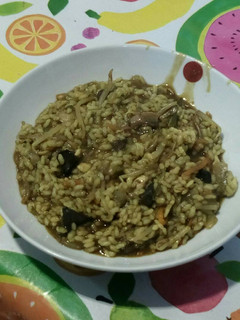 Una foto de Arroz blanco al ajo y perejil