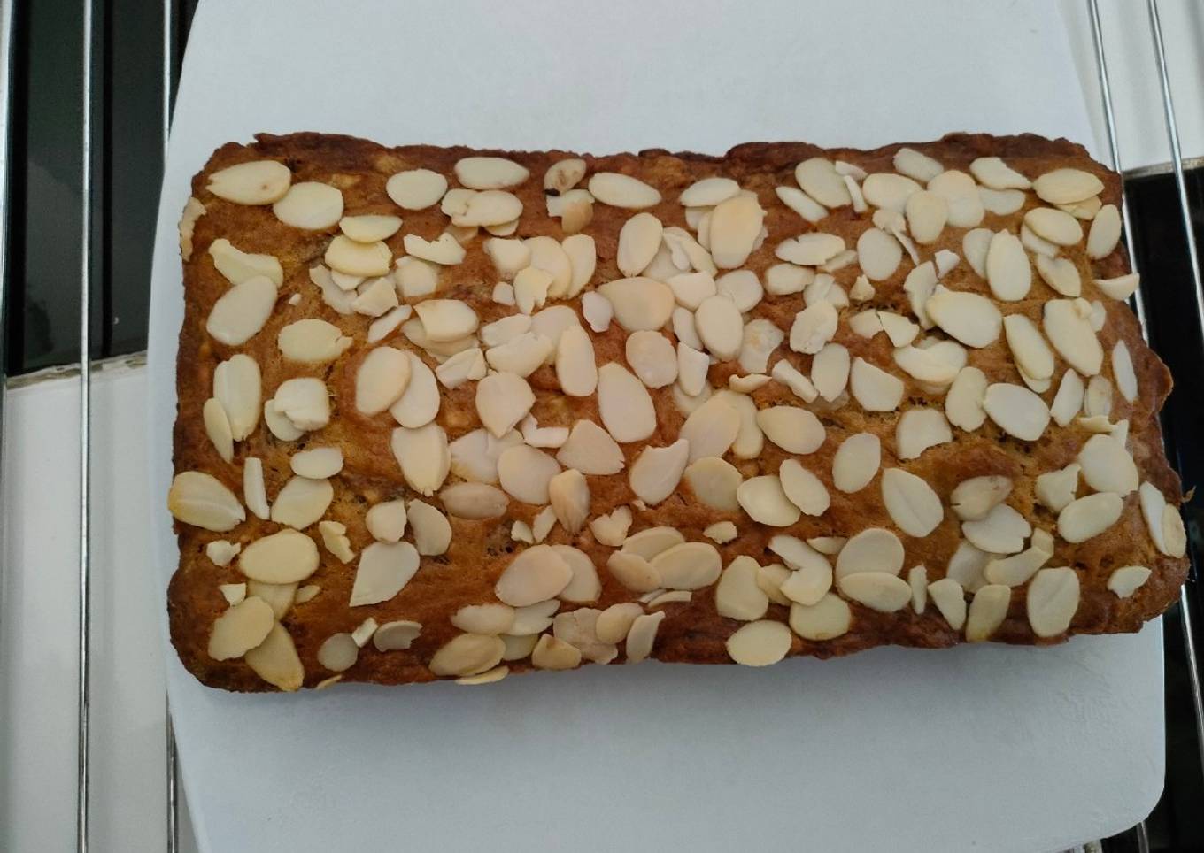 Banana Almond Brown Sugar (Cake)