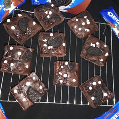 A picture of Oreo brownie.