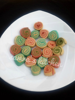 A picture of Cookies roll.