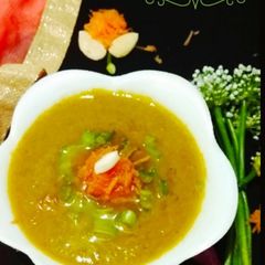 A picture of Spring Onion Carrot Badam soup.