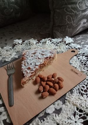 صورة لوصفة طورطة بكريمة اللوز