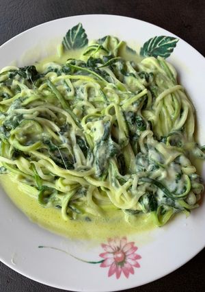 Una foto de Tallarines de zapallo italiano keto
