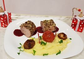 Mușchiuleț de porc în crustă de semințe