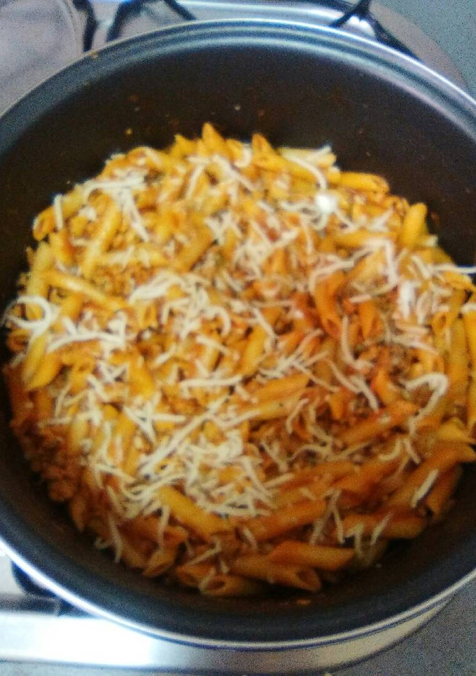 Una foto de Macarrones Boloñesa
