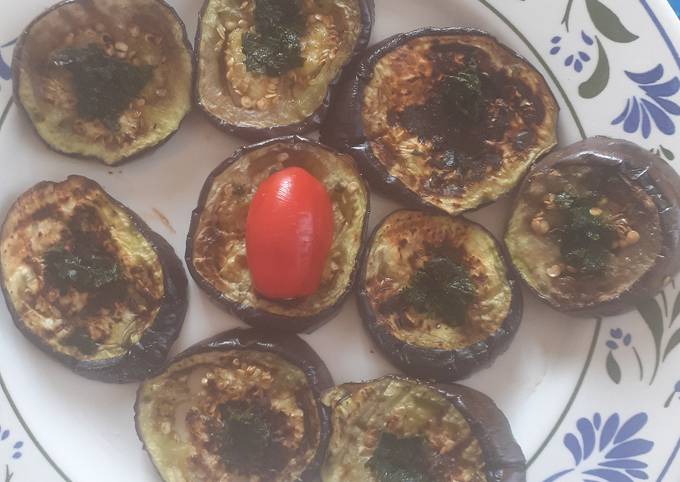 Melanzane alla griglia..con prezzemolo & aglio tritati