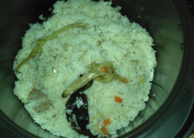Langkah Mudah untuk Menyiapkan Nasi Liwet Ricecooker Anti Gagal