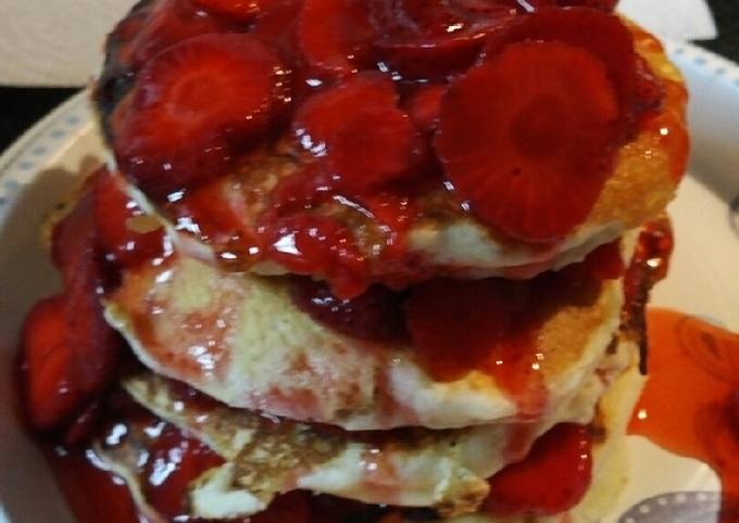 Old Fashioned fluffy Strawberry Pancakes