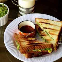 Spinach, Corn and Cheese Sandwich A picture of Spinach, Corn and Cheese Sandwich.