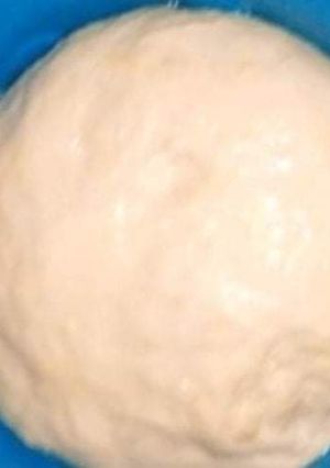 A picture of Pizza dough.