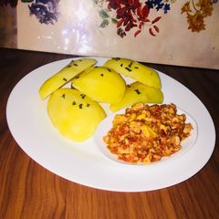 Potato 🥔+egg sauce A picture of Potato 🥔+egg sauce.