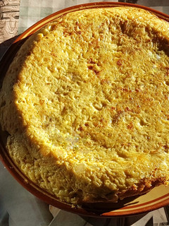 Una foto de Tortilla de Patatas, Berenjena y Cebolla