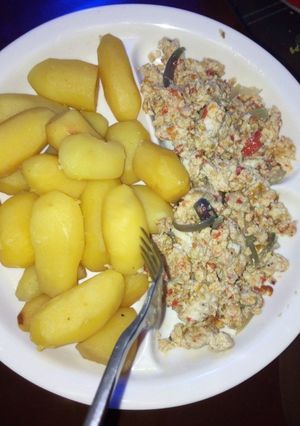 A picture of Boiled Irish and egg sauce.