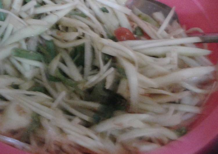 Thai Green Papaya Salad