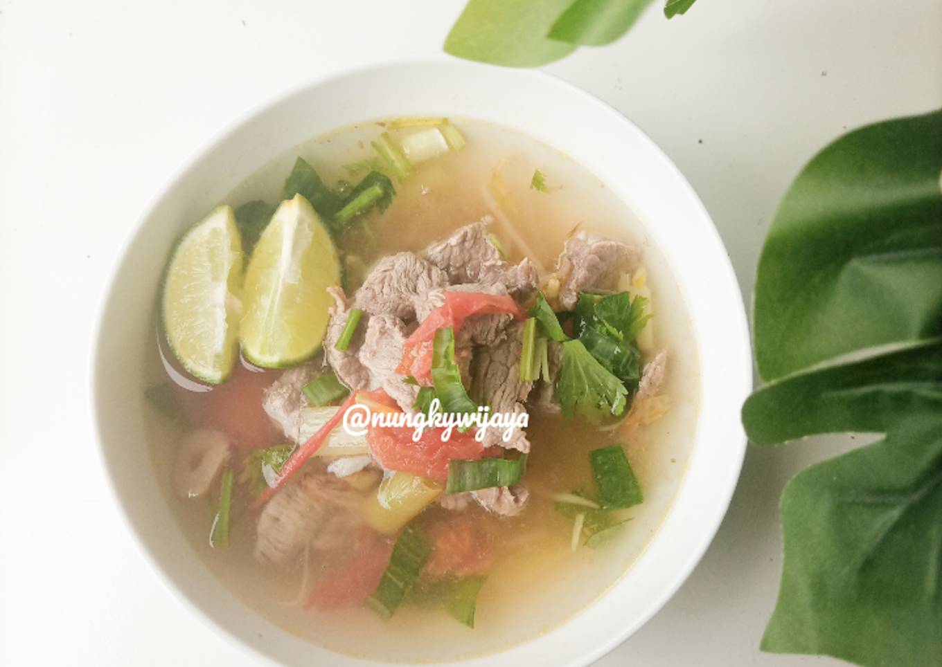 Soto daging kuah bening