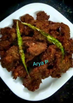 छिलकेवाली मूंग दाल के पकोडे (Chilke wali moong dal ke pakode recipe in hindi) रेसिपी मुख्य फोटो