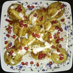 A picture of Tempting Sev Puri.