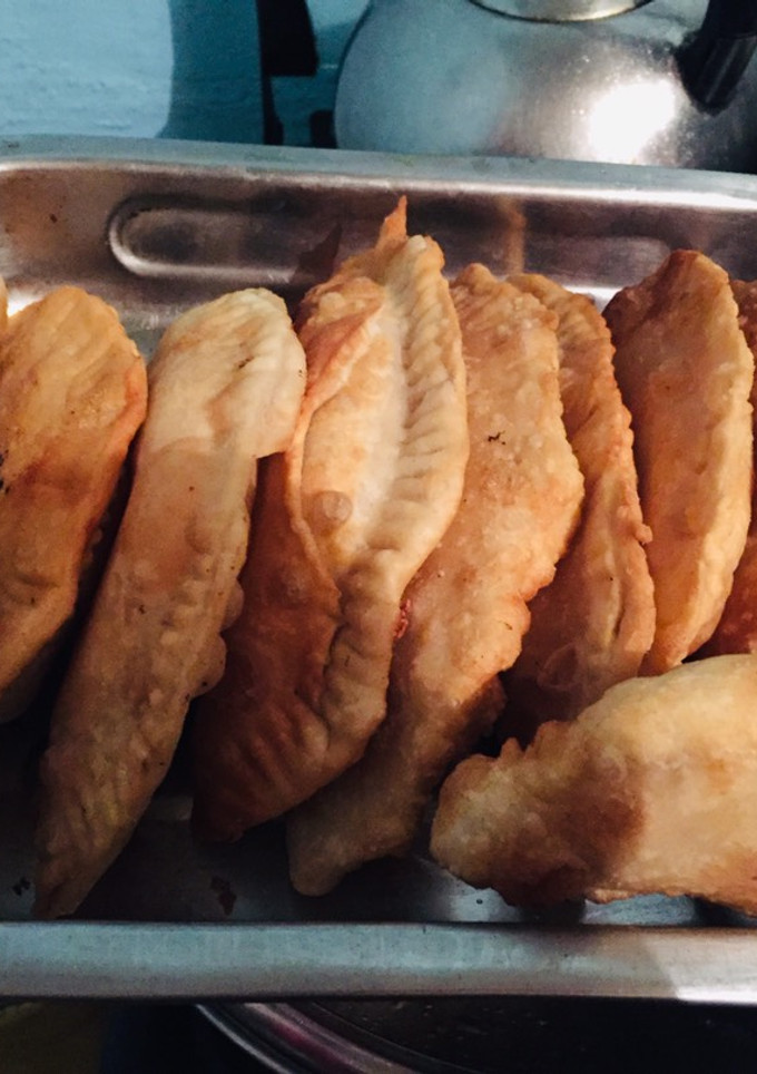 Una foto de Empanadas de queso con tomate