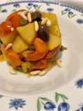 Caponatina di mele con pinoli tostati