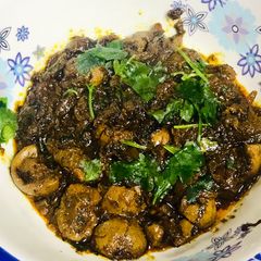 A picture of Stir fried Mutton kidneys.