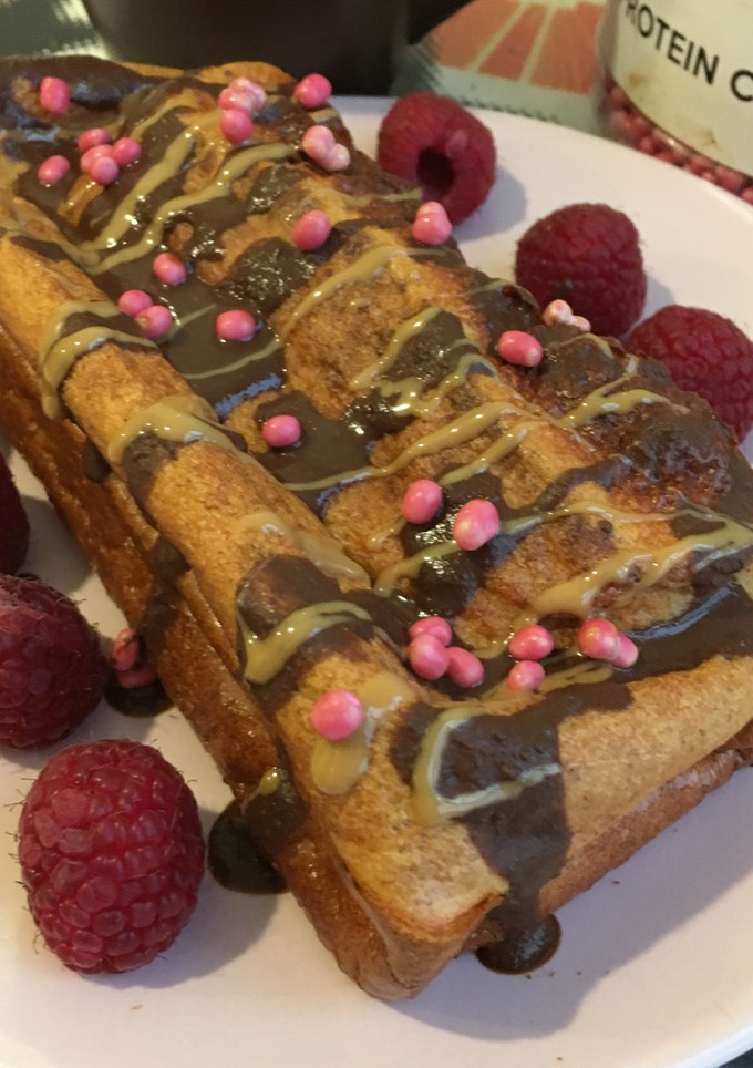 Una foto de Bizcocho fit de plátano y naranja. Con chocolate y peanut butter