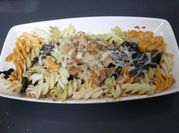 Una foto de fusilli gratinado